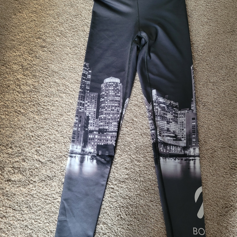 Limited Edition Peloton Terez Boston Skyline Leggings – Size Small